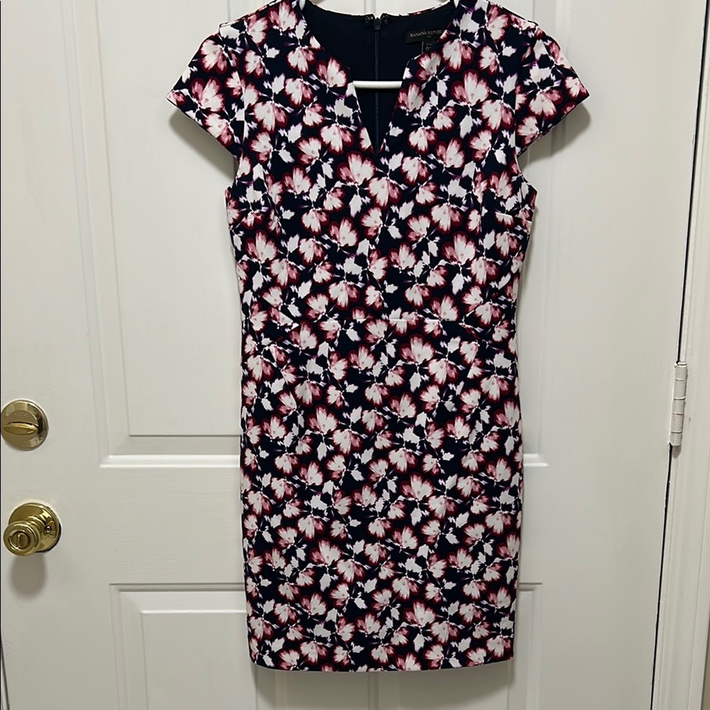 Banana Republic Purple and Blue Sheath Dress V-neck Flutter Sleeve